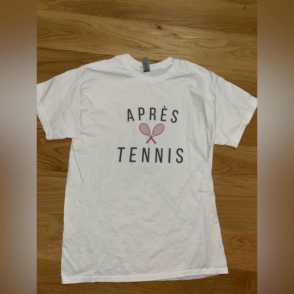 Apres Tennis Theme T Shirt Tee Tshirt Medium M Gildan
